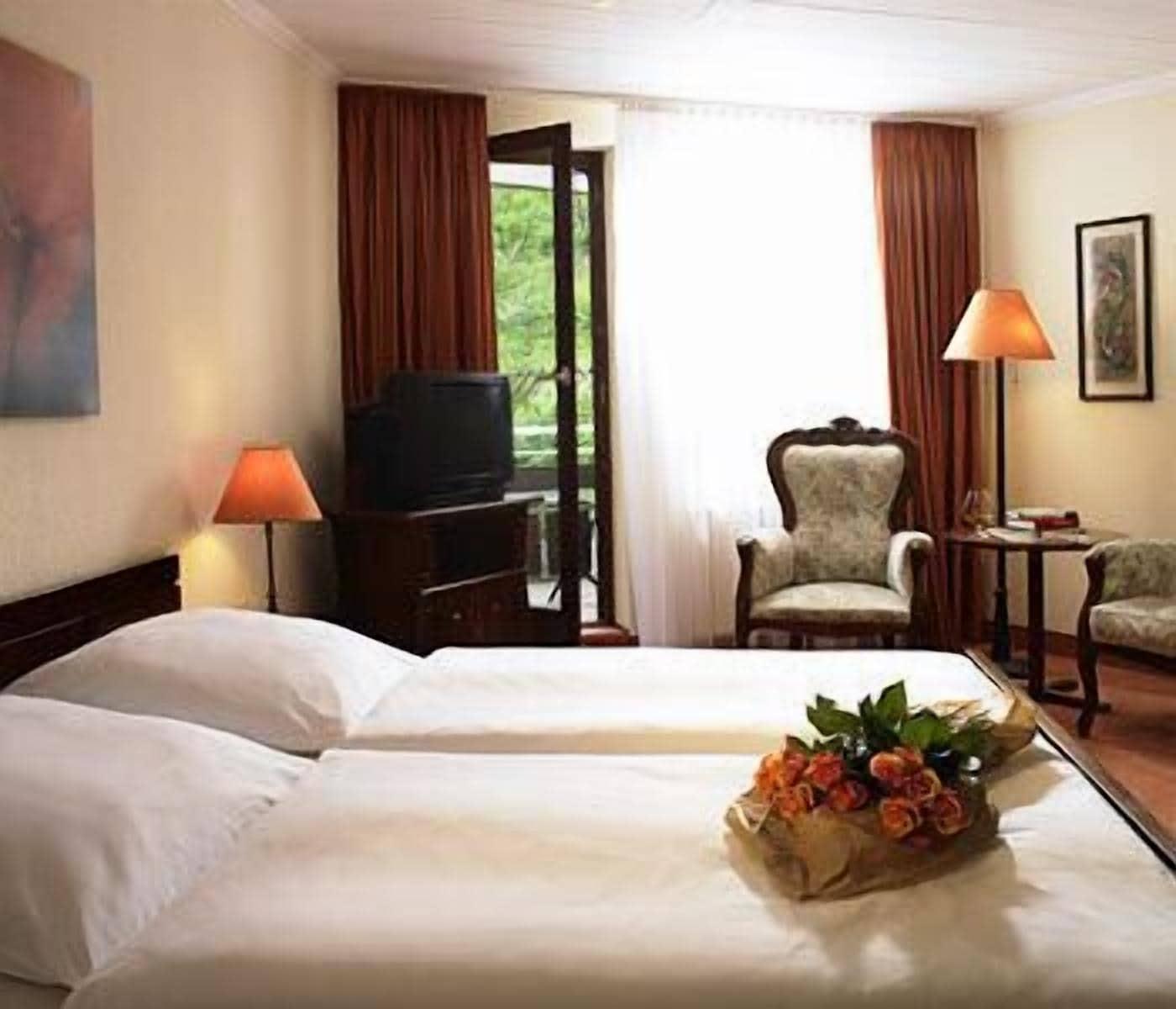 Hotel & Spa Waldecker Hof วิลลิงเงิน ภายนอก รูปภาพ