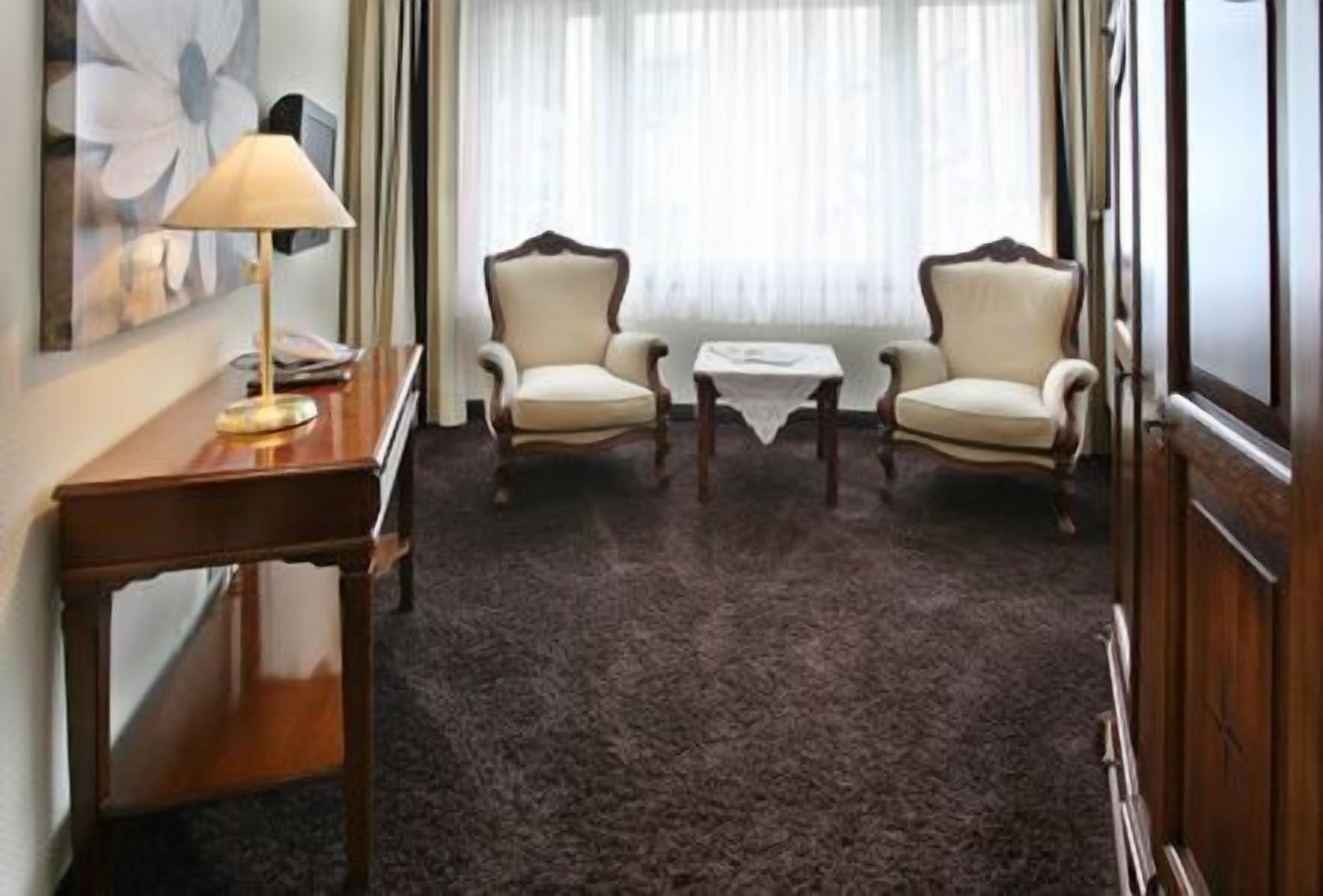 Hotel & Spa Waldecker Hof วิลลิงเงิน ภายนอก รูปภาพ