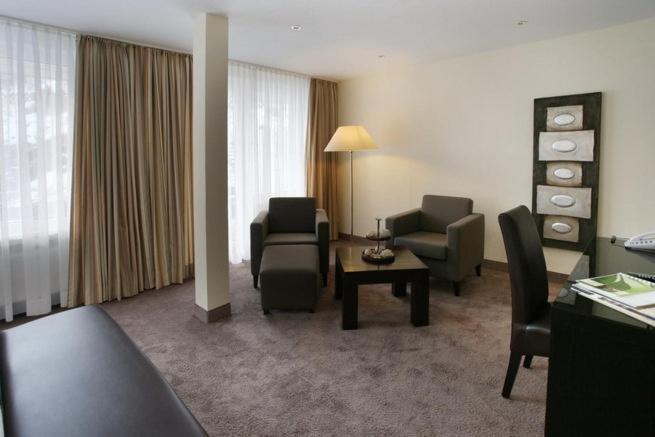 Hotel & Spa Waldecker Hof วิลลิงเงิน ภายนอก รูปภาพ