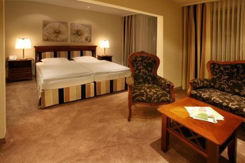 Hotel & Spa Waldecker Hof วิลลิงเงิน ภายนอก รูปภาพ