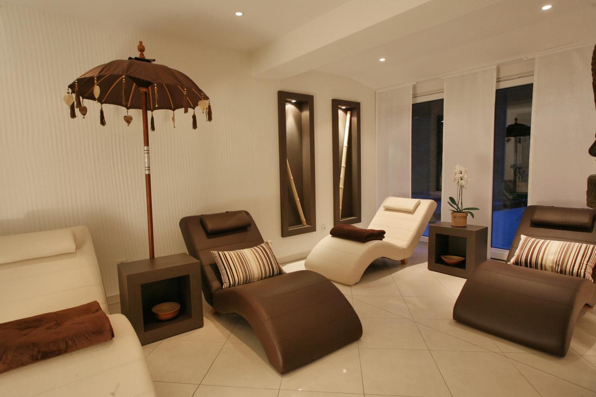 Hotel & Spa Waldecker Hof วิลลิงเงิน ภายนอก รูปภาพ